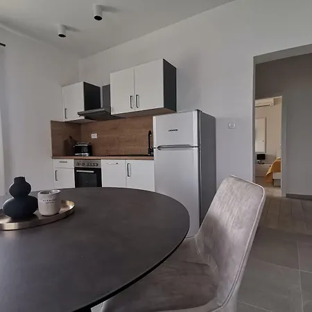 Rina Apartment Neviđane
