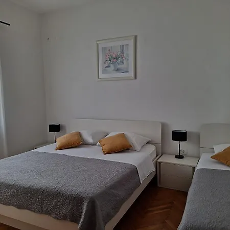 Apartment Rina Neviđane